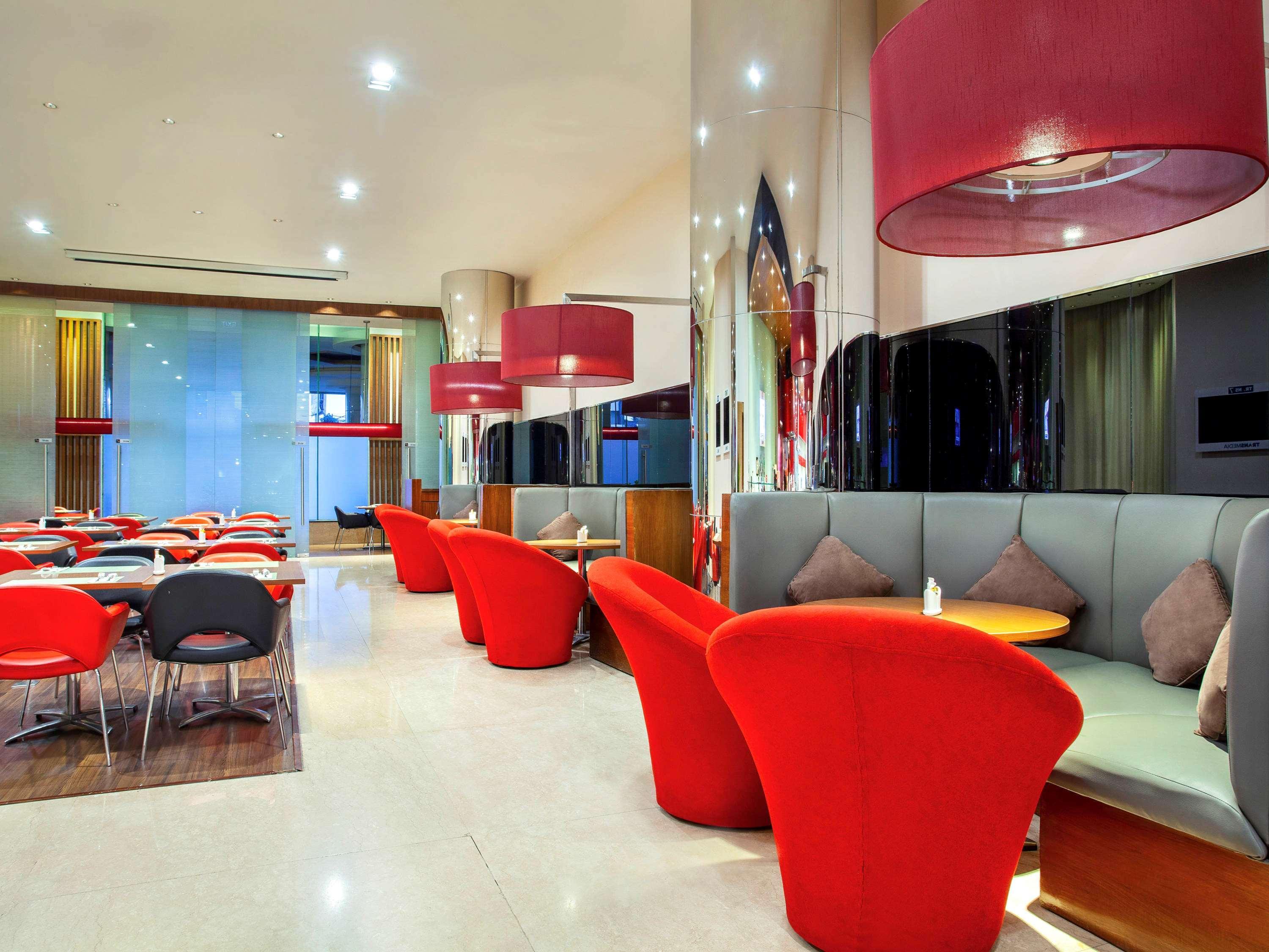 Ibis Bandung Trans Studio Exterior photo