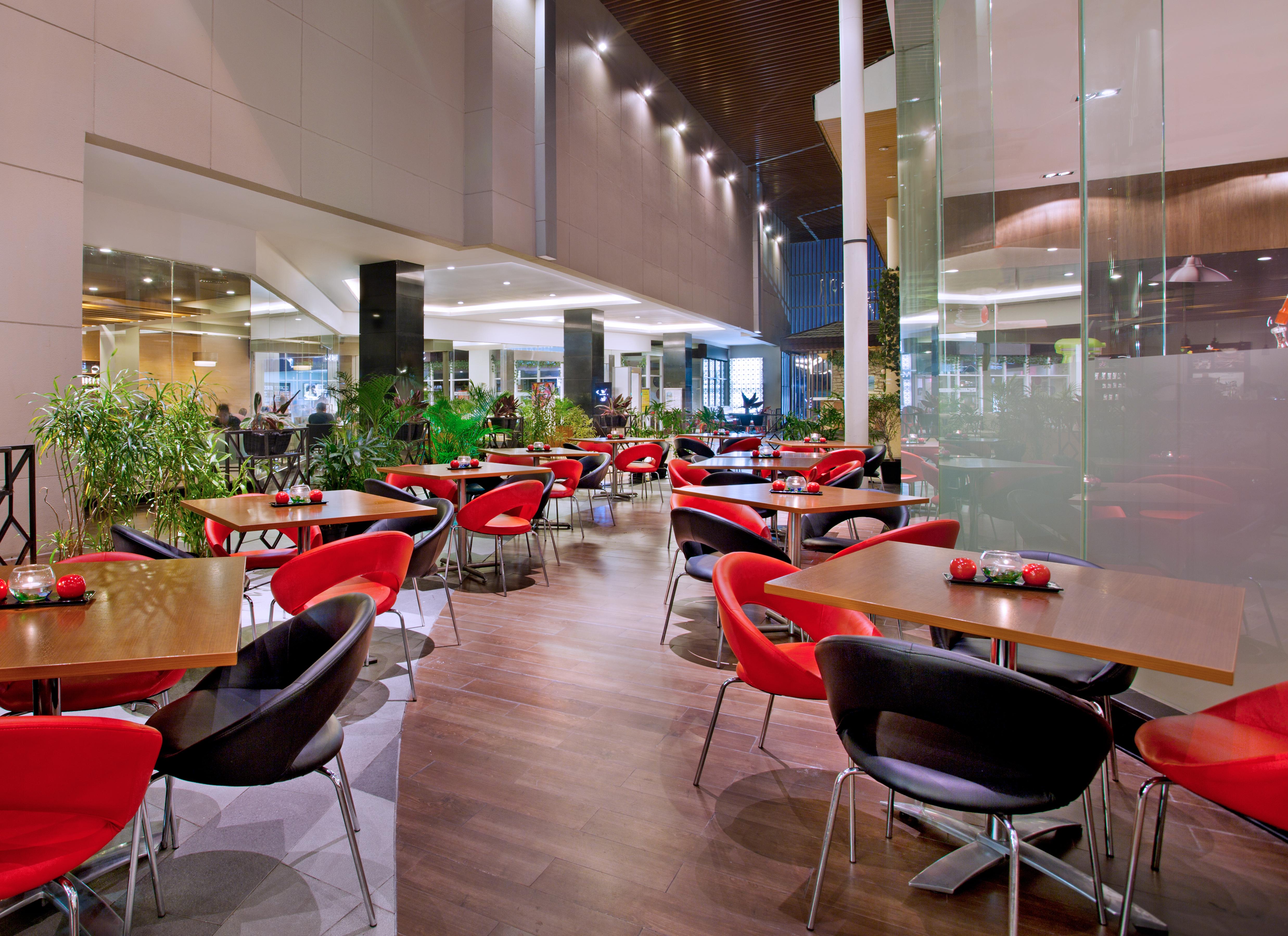 Ibis Bandung Trans Studio Exterior photo