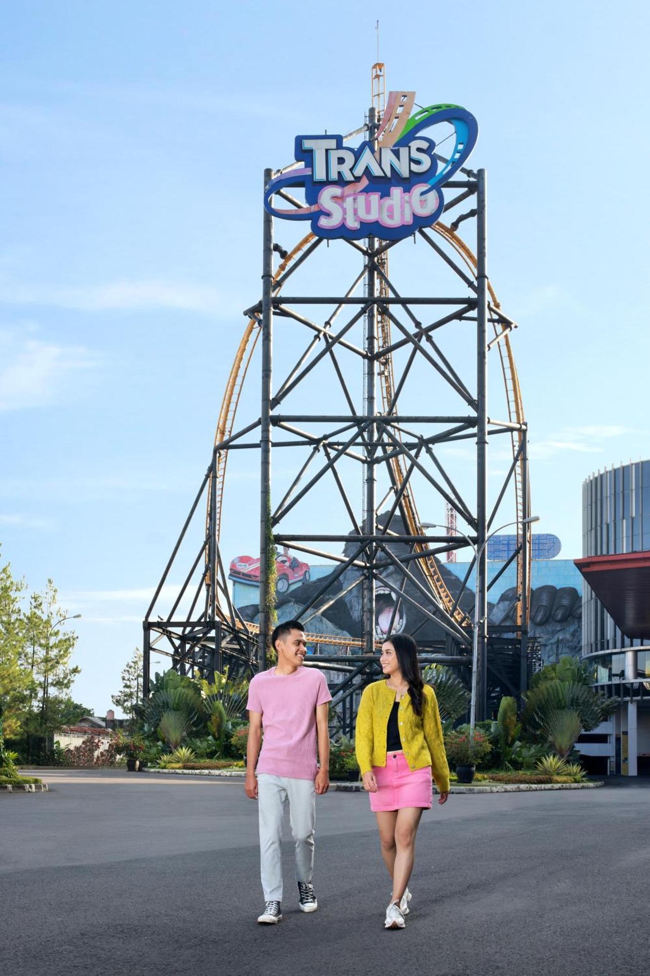 Ibis Bandung Trans Studio Exterior photo